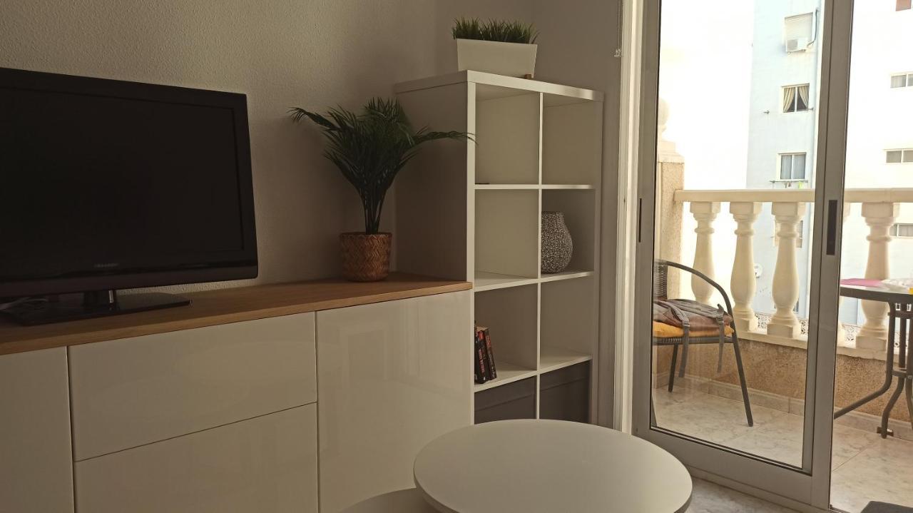 Apartment Only 250M From The Beach Los Locos 또레비에하 외부 사진